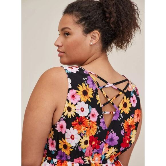 Torrid 5X 5 28 Floral Black Babydoll Stretch Challis Hanky Hem Top - Picture 2 of 3